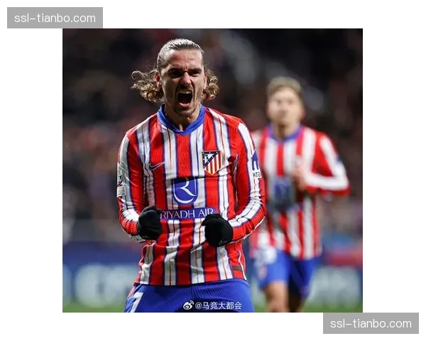 赫罗纳前锋多夫比克头球破门,马竞主场意外落后 赫罗纳前锋多夫比克头球破门,马竞主场意外落后