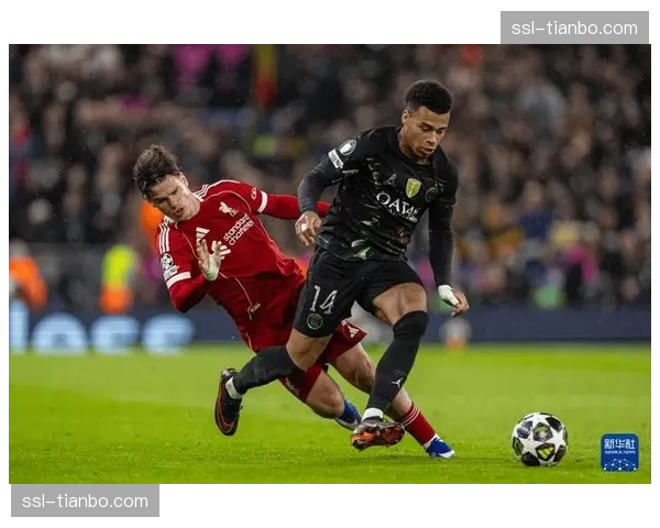 巴黎圣日耳曼客场2-0完胜利物浦，总比分4-0双杀红军晋级